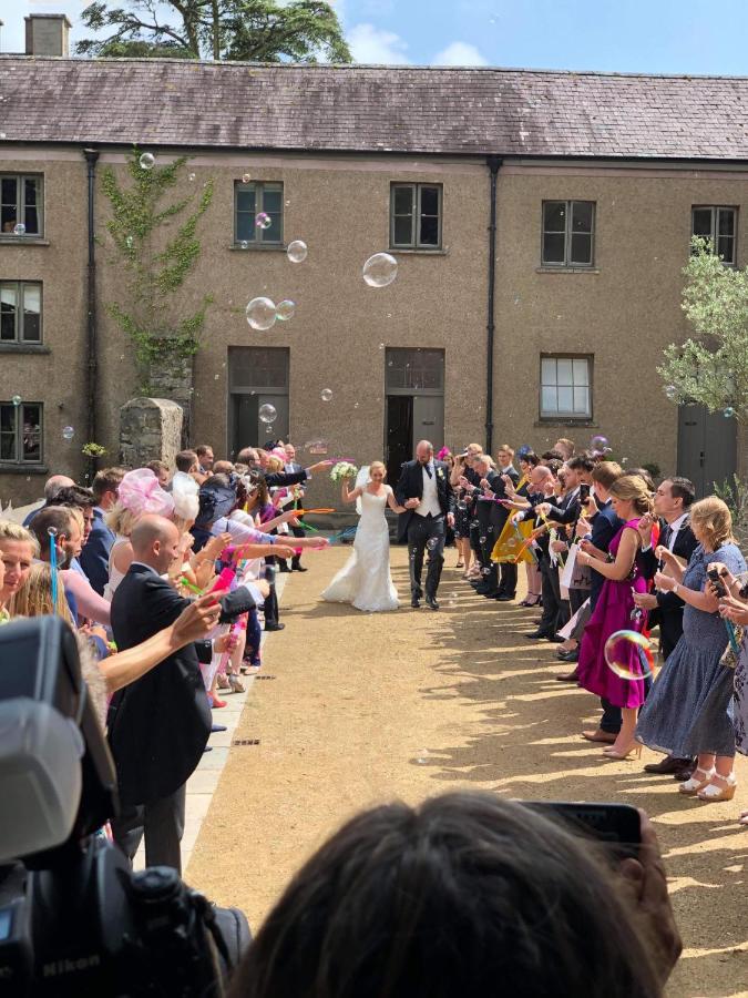 Bed and Breakfast Slebech Park Estate Wiston  Exterior foto A wedding at the Old Royal Naval College