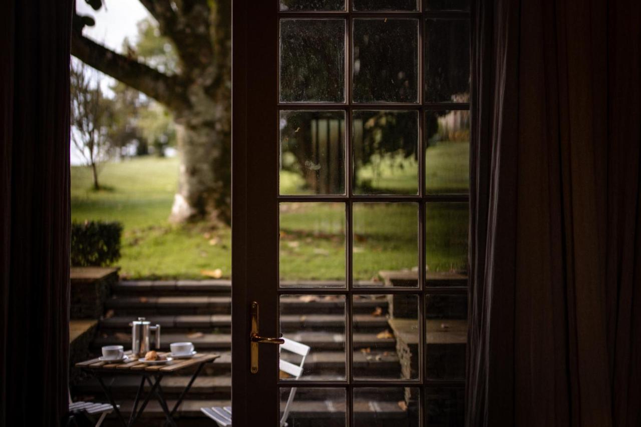 Bed and Breakfast Slebech Park Estate Wiston  Exterior foto The view from the living room