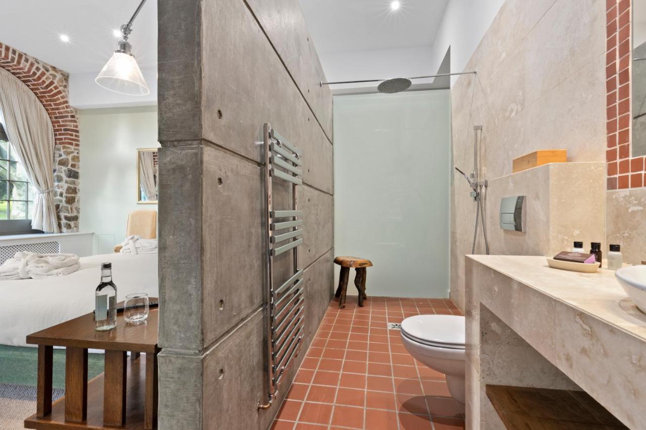 Bed and Breakfast Slebech Park Estate Wiston  Exterior foto Bathroom