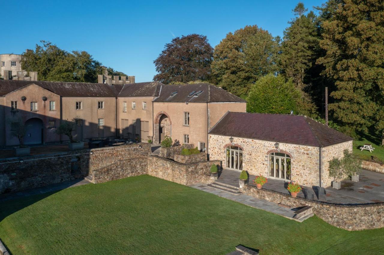 Bed and Breakfast Slebech Park Estate Wiston  Exterior foto The stable courtyard